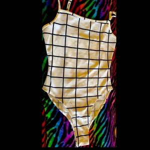 Black & white bodysuit😍!!